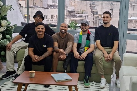 Jah Rege celebra maturidade e conexões no novo álbum “Jah Rege Elementar”